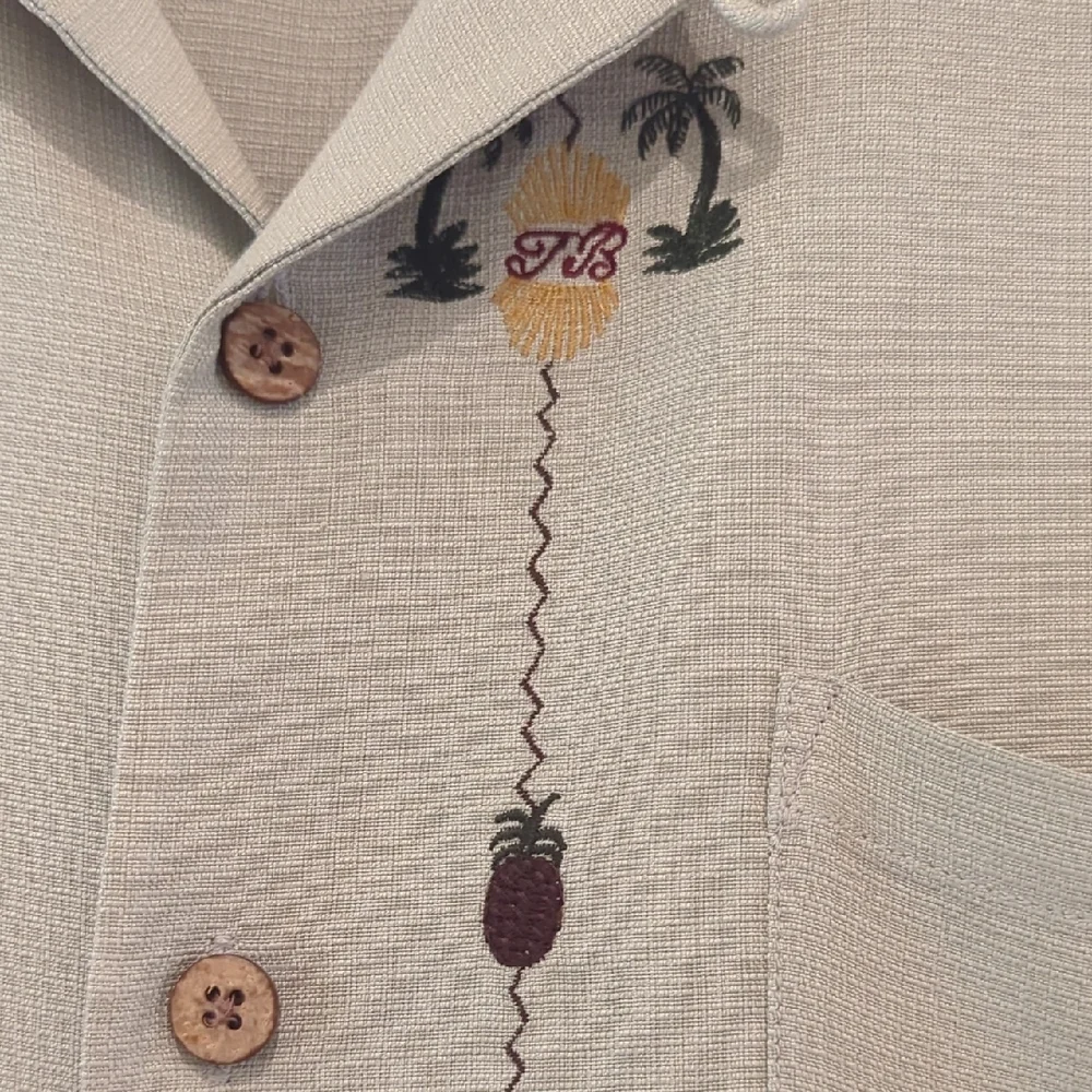 Tommy Bahama Gray Casual Button Down Shirt Relaxed Fit - Picture 3 of 4